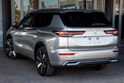 2025 Mitsubishi Outlander Exceed