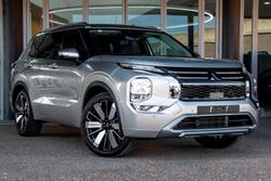 2025 Mitsubishi Outlander Exceed