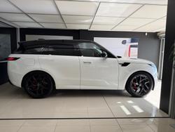 2025 Land Rover Range Rover Sport D250 Dynamic SE