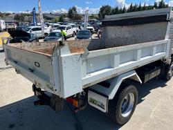 2020 Fuso Canter 815