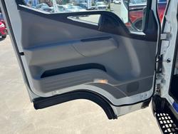 2020 Fuso Canter 815