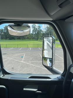 2024 Freightliner Cascadia 116 Tipper White