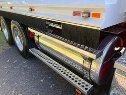 2024 Freightliner Cascadia 116 Tipper White