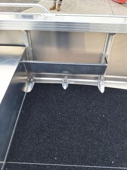 2025 QUINTREX 440 Busta