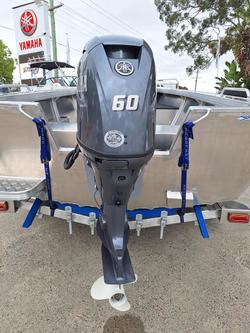 2025 QUINTREX 440 Busta