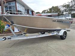 2025 QUINTREX 440 Busta