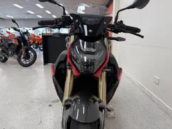 2022 BMW Motorrad S 1000 R Red