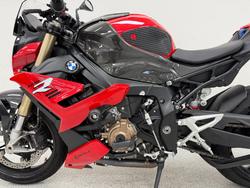 2022 BMW Motorrad S 1000 R Red