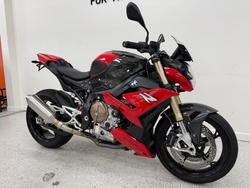2022 BMW Motorrad S 1000 R Red
