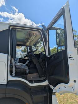 2025 Iveco S-Way AT230