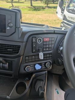 2025 Iveco S-Way AT230