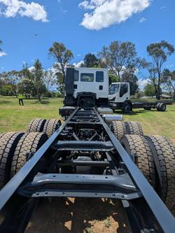 2025 Iveco S-Way AT230