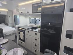 2025 JB Caravans Dirt Road Extreme 20'8 Family (2 X Bunk)