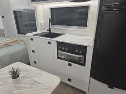 2025 New Age Caravans Manta Ray Mr16er Escape