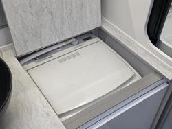 2025 JB Caravans Scorpion Sting Air 21'6 Rd Club