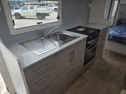 2016 New Age Caravans Oz Classic Oz22cl