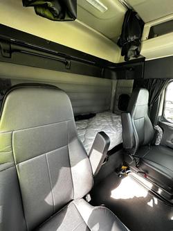 2023 Freightliner Cascadia 116 WHITE