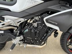 2024 CFMOTO NK ADVANCE WHITE