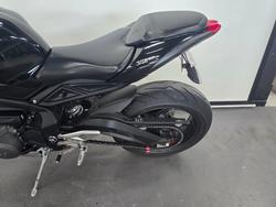 2018 Triumph STREET TRIPLE S 660 LAMS Black