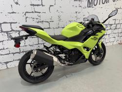 2025 Kawasaki Ninja 500 (EX500G) Ninja Green
