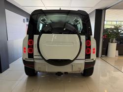 2025 Land Rover Defender 110 D250 S