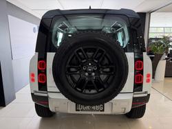 2025 Land Rover Defender 110 D250 S