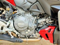 2025 DUCATI STREETFIGHTER V2 ROAD RED