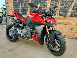 2025 DUCATI STREETFIGHTER V2 ROAD RED