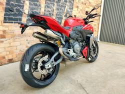 2025 DUCATI STREETFIGHTER V2 ROAD RED