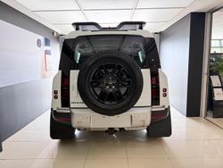 2025 Land Rover Defender 110 D250 S