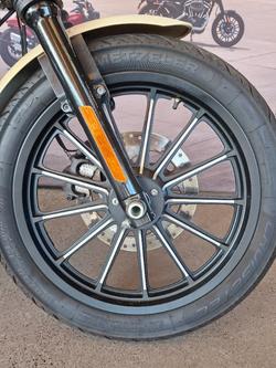 HARLEY-DAVIDSON 2015 HARLEY DAVIDSON 883CC XL883N IRON 883