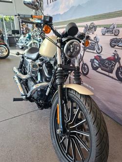 HARLEY-DAVIDSON 2015 HARLEY DAVIDSON 883CC XL883N IRON 883
