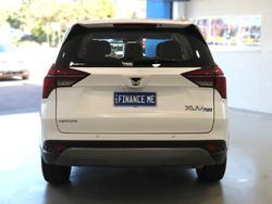 2025 Mahindra XUV700 AX7L