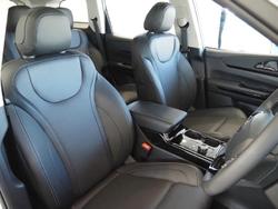 2025 Mahindra XUV700 AX7L