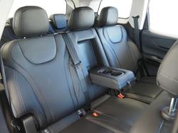 2025 Mahindra XUV700 AX7L