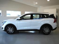 2025 Mahindra XUV700 AX7L