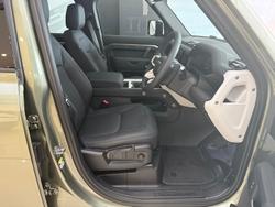 2025 Land Rover Defender 110 D250 S