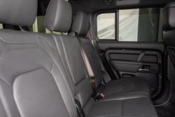 2025 Land Rover Defender 130 D350 X-Dynamic SE