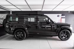 2025 Land Rover Defender 130 D350 X-Dynamic SE