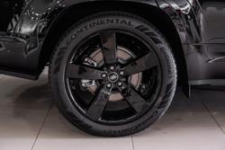 2025 Land Rover Defender 130 D350 X-Dynamic SE