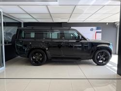 2025 Land Rover Defender 130 D350 X-Dynamic SE