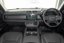 2025 Land Rover Defender 130 D350 X-Dynamic SE