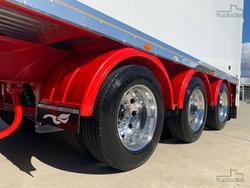 2025 Lusty Pumpa Walking Floor