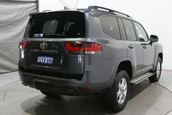 2024 Toyota Landcruiser GXL