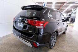 2021 Mitsubishi Outlander LS