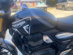 2023 Triumph SPEED 400 Black