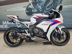 Honda CBR1000RR (fireblade)