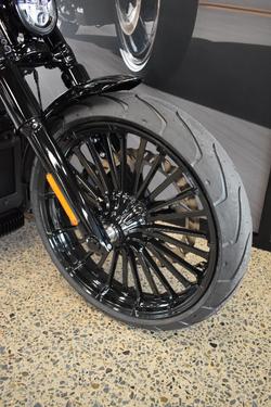 2025 Harley-davidson FXBR BREAKOUT (117) VIVID BLACK
