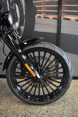 2025 Harley-davidson FXBR BREAKOUT (117) VIVID BLACK