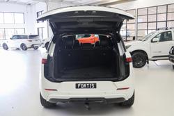 2023 Land Rover Range Rover Sport D250 SE L461 MY23 AWD Fuji White